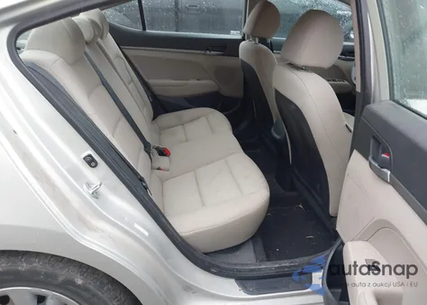 2018 Hyundai Elantra Se из США, поврежденный, VIN KMHD74LF8JU613090